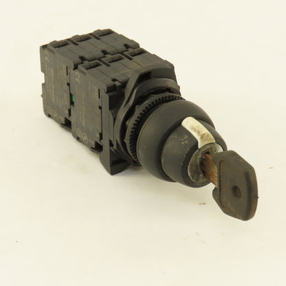 Allen Bradley 3 Position Keyed Selector Switch 600V 10A