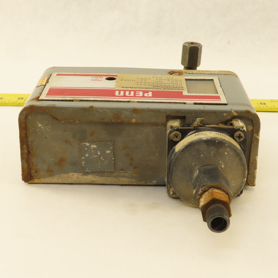 Penn 61-0001 Differential Pressure Gauge 8/70PSI