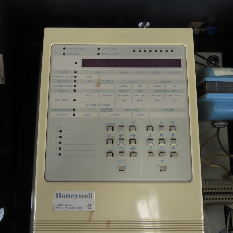 Honeywell W7305A1015 24VAC Temperature  Energy Management System 5 Channel