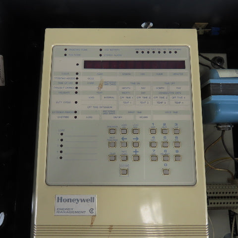 Honeywell W7305A1015 24VAC Temperature  Energy Management System 5 Channel