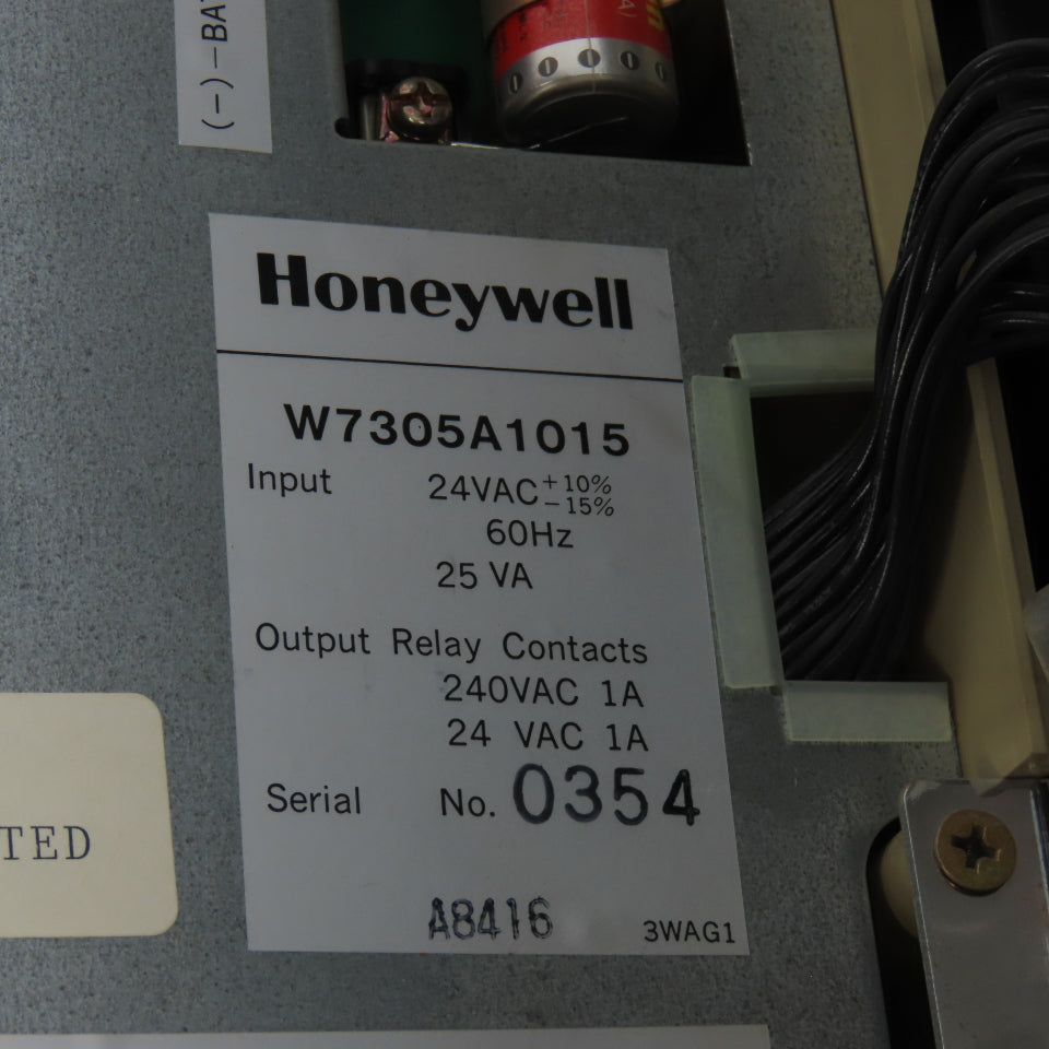Honeywell W7305A1015 24VAC Temperature  Energy Management System 5 Channel