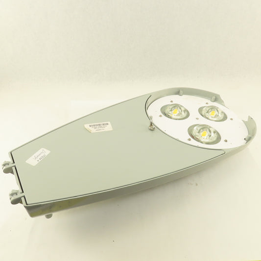 American Electric ATBM P40 MVOLT R5 MP LED Parking Lot Light 150-400W Damaged