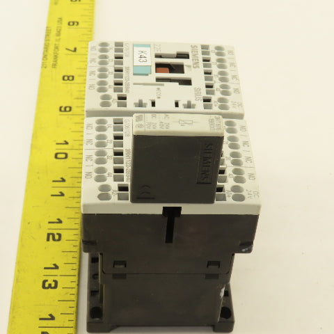 Siemens 3RH1122-2BB40 Motor Starter Contactor Relay Lot Of 2