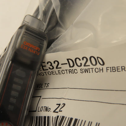 Omron E3X-NA41V E32-DC200 Fiber Optic Photo Electric Switch Amplifier 2M Cable