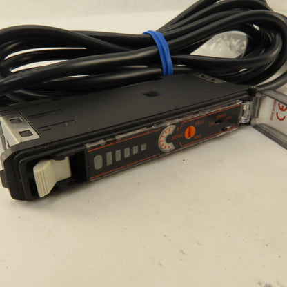 Omron E3X-NA41V E32-DC200 Fiber Optic Photo Electric Switch Amplifier 2M Cable