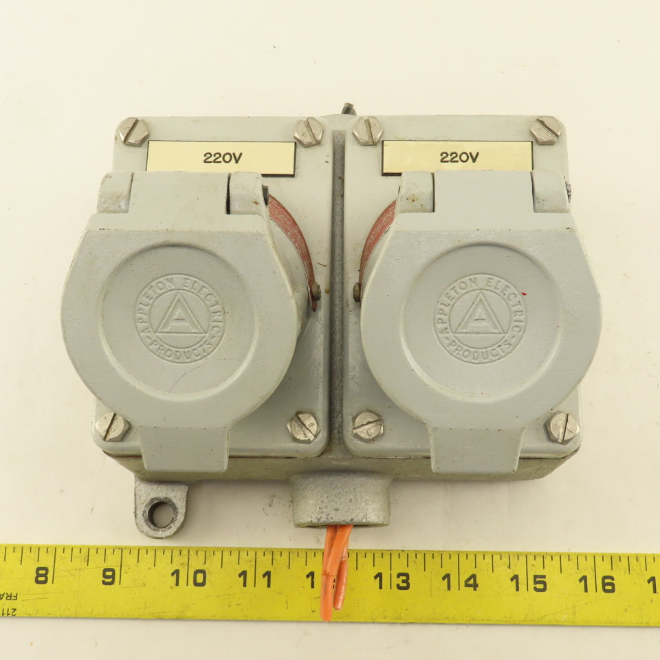 Appleton EFSR-20232 20A 250VAC Interlocked Hazardous Location 2 Gang Plug Box