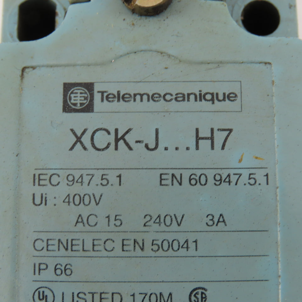 Telemecanique XCK-J H7 240V 3A Plunger Limit Switch
