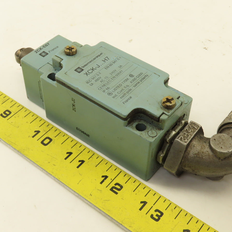 Telemecanique XCK-J H7 240V 3A Plunger Limit Switch