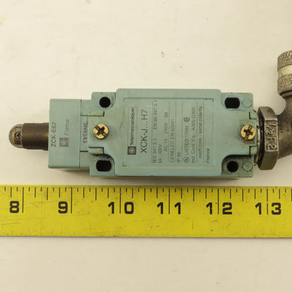 Telemecanique XCK-J H7 240V 3A Plunger Limit Switch