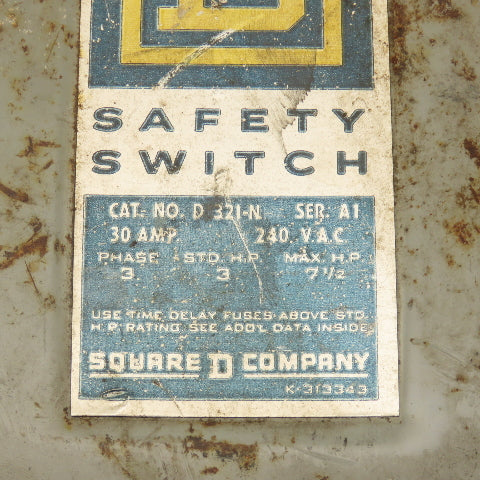 Square D D 321-N 30A 240V 3Ph 3 Pole Fused Safety Disconnect Switch