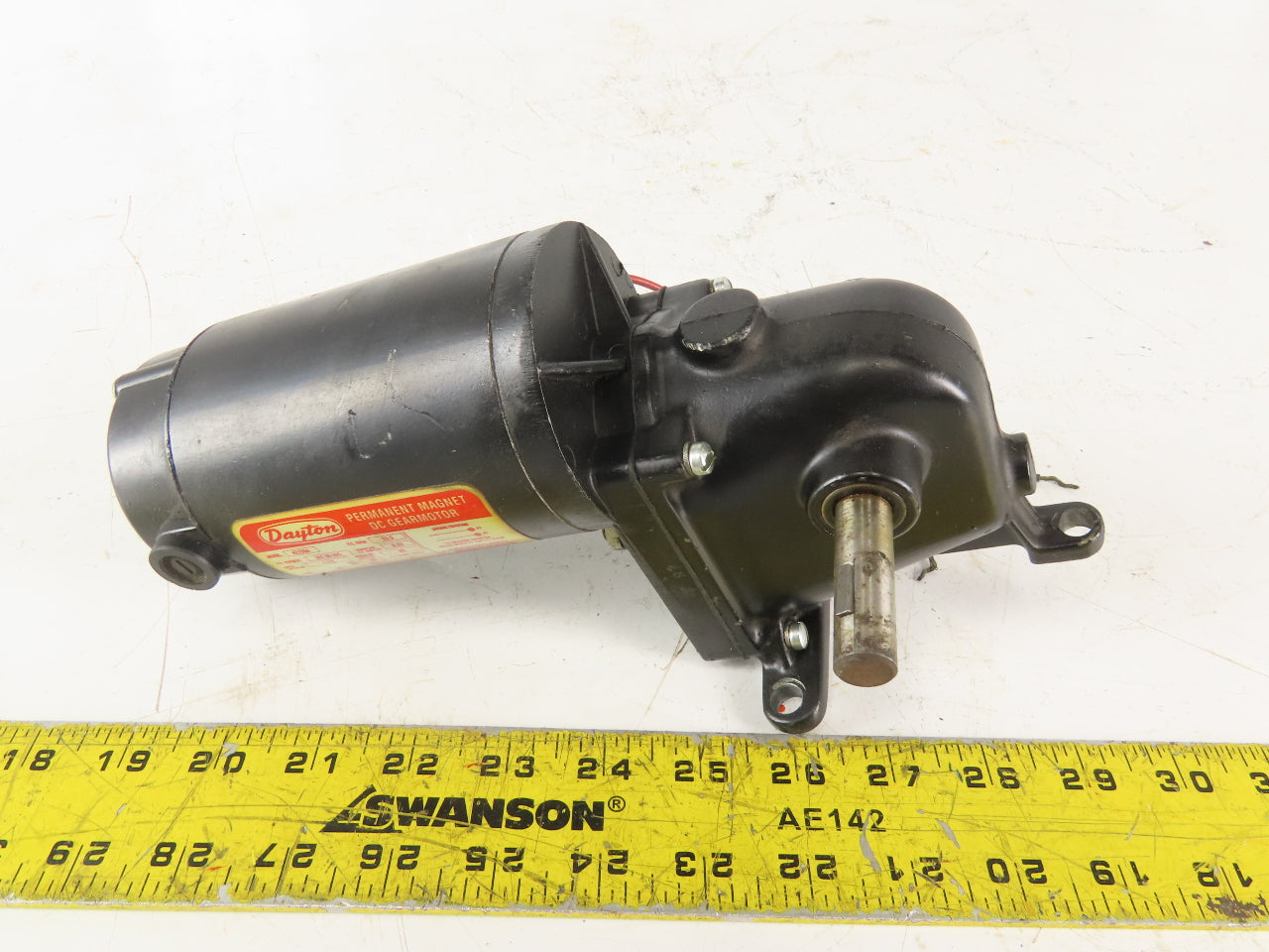 Dayton 4Z72GA 1/12 Hp 70:1 Ratio 90VDC Direct Current Gear Motor