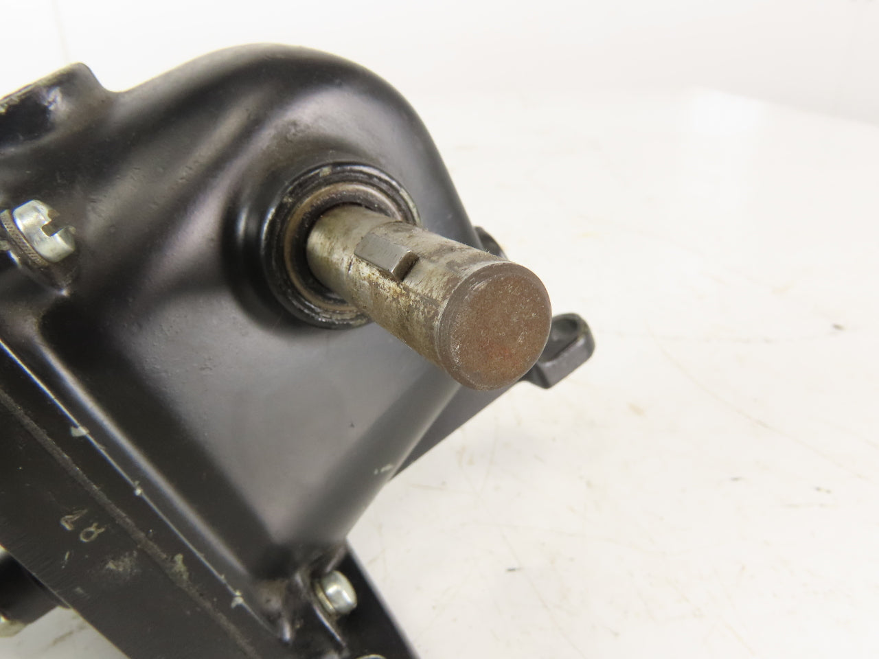 Dayton 4Z72GA 1/12 Hp 70:1 Ratio 90VDC Direct Current Gear Motor