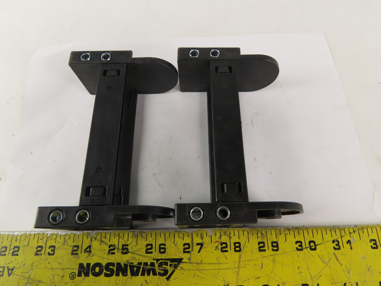 Igus 2220.20 4" x 1" Energy Chain Cable Carrier Anchor Bracket Lot Of 2