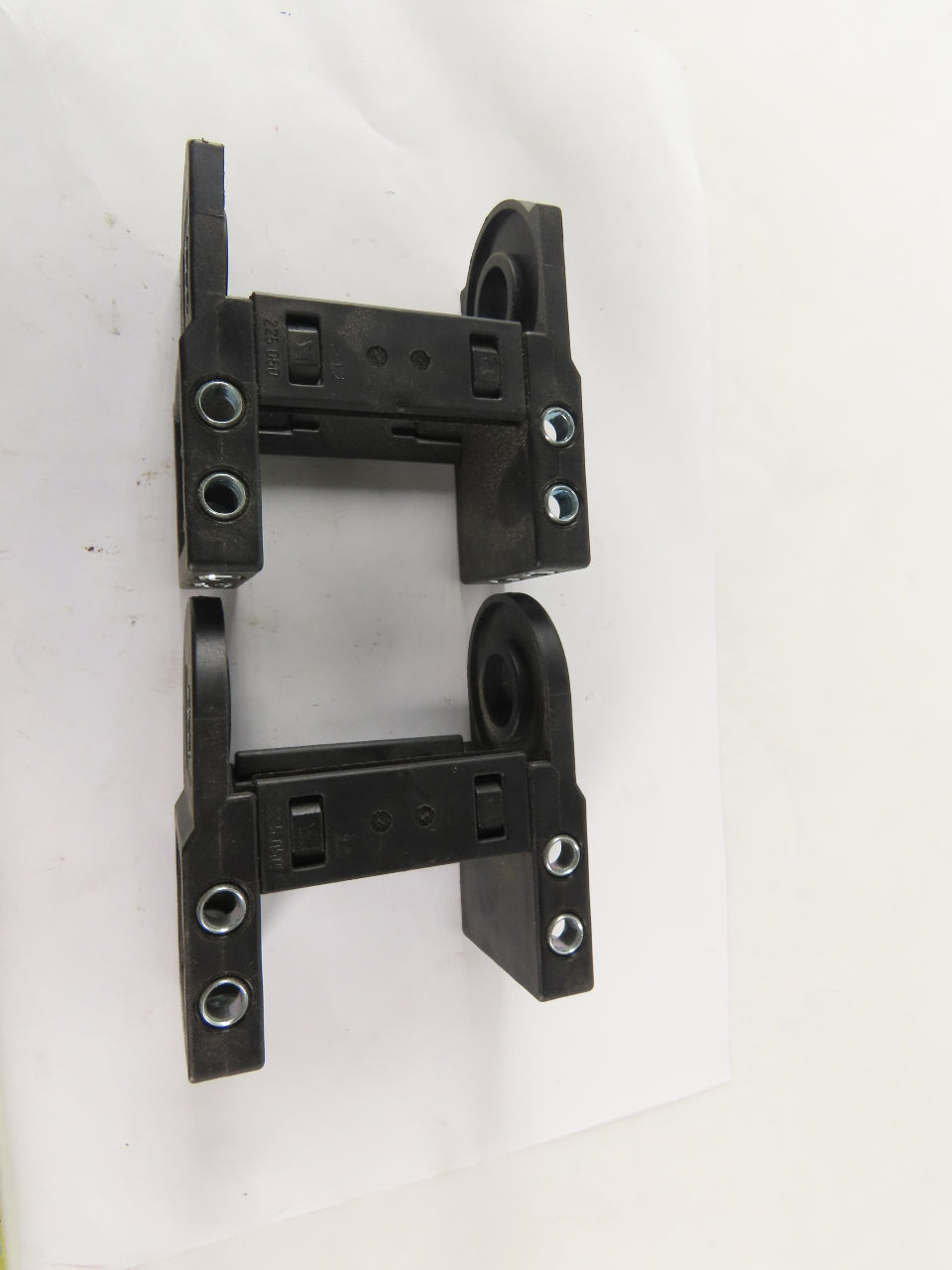 Igus 2220.10 2" x 1" Energy Chain Cable Carrier Anchor Bracket Lot Of 2