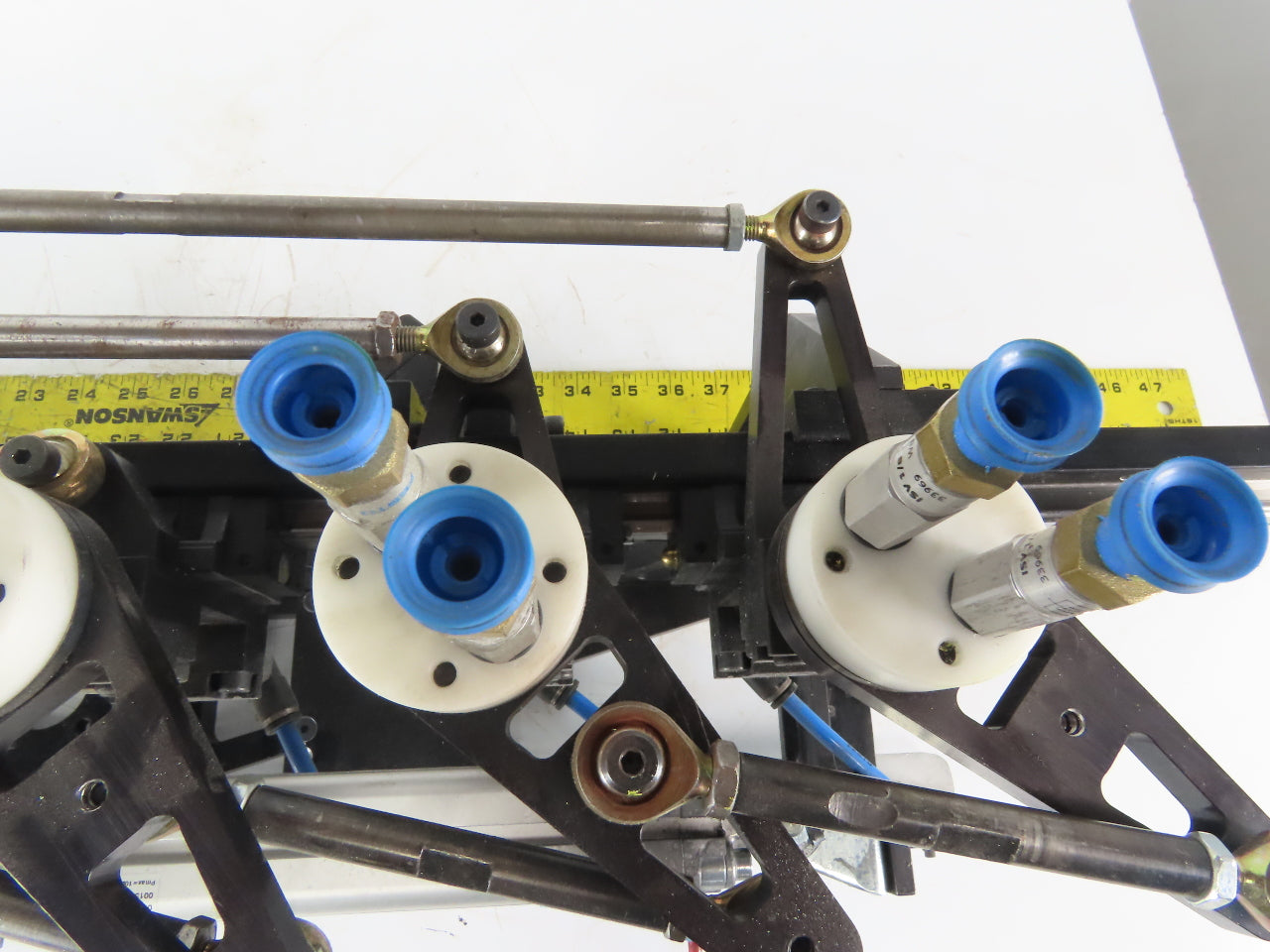 2 Section Rotating 8 Station Vacuum Pick And Place Robot Arm Fixture