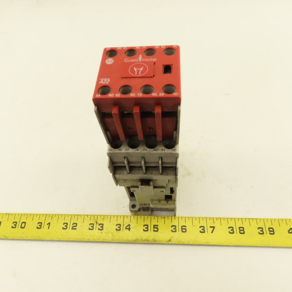Allen Bradley 700-CF310Z Guardmaster 600VAC 25A 3Ph Safety Relay 25VDC Coil