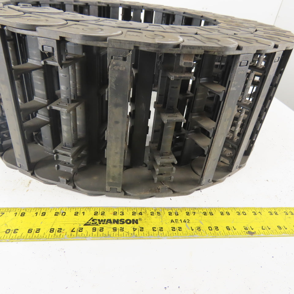 Igus 350.200.200 112" Long Cable Carrier Energy Chain W/1 End 7-1/2" x 1-3/4" ID