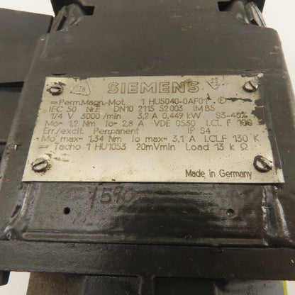 Siemens 1 HU5040-0AF01 .5kW 3000RPM 174V Permanent Magnet Servo Motor