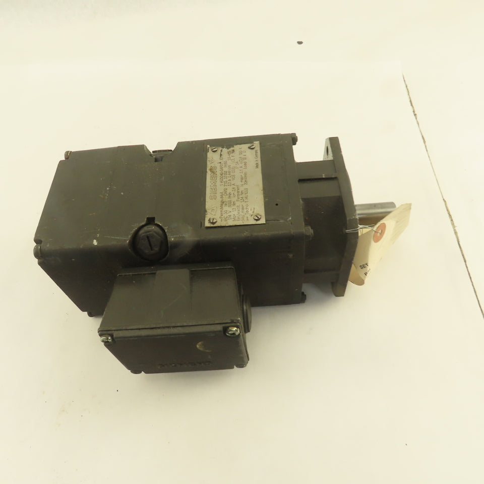 Siemens 1 HU5040-0AF01 .5kW 3000RPM 174V Permanent Magnet Servo Motor