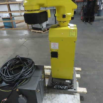 Fanuc A520i 4 Axis Robot Arm W/Controller 480V 3Ph AS IS Parts or Repair