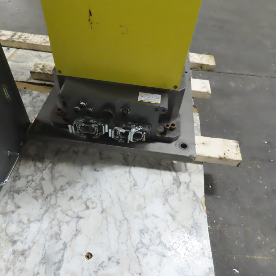 Fanuc A520i 4 Axis Robot Arm W/Controller 480V 3Ph AS IS Parts or Repair