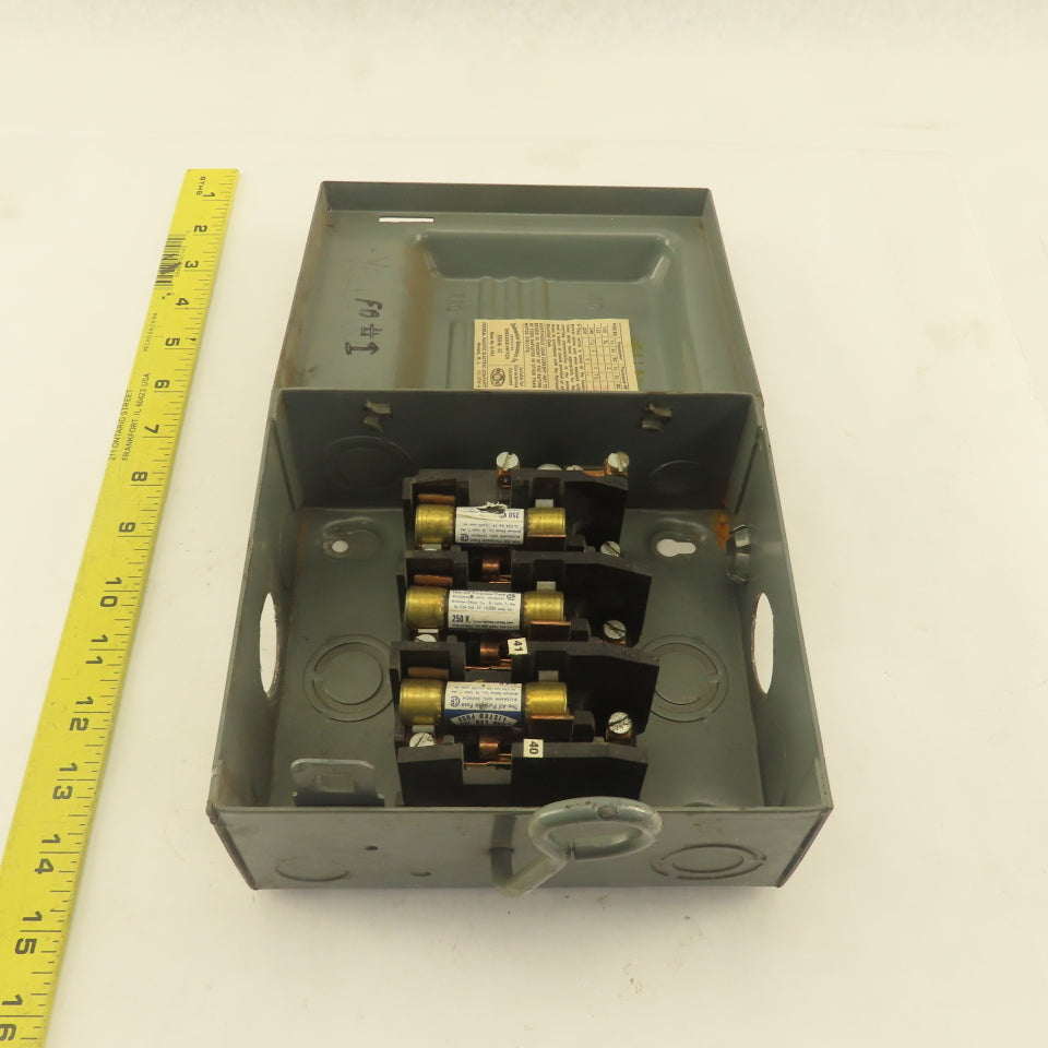 Federal 3332 SN 30A 240V Fused Safety Disconnect Switch 3 PH 3 HP