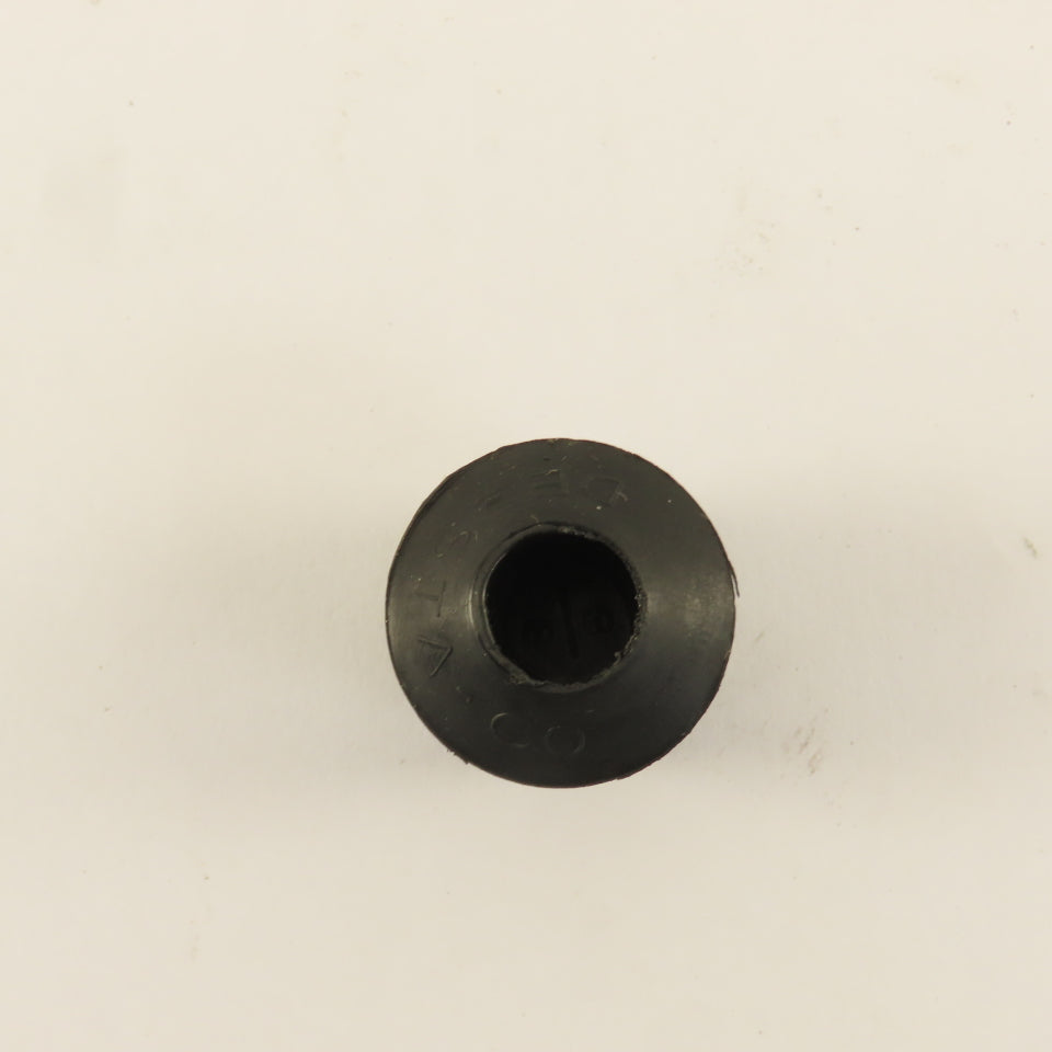 235219 3/8" Spindle Flat Tip Urethane Cap Lot Of 70