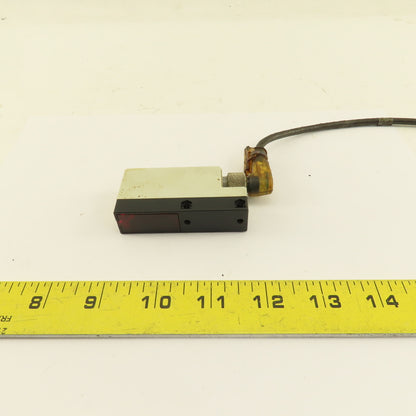 Schneider XULH043539D Photoelectric Sensor 12-24 VDC 200mA 4 Pin Male Connector