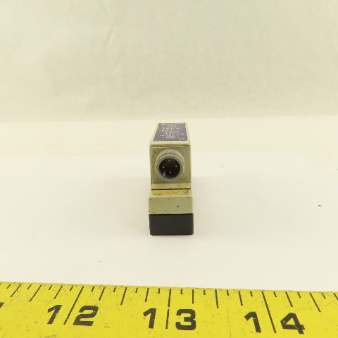 Schneider XULH043539D Photoelectric Sensor 12-24 VDC 200mA 4 Pin Male Connector