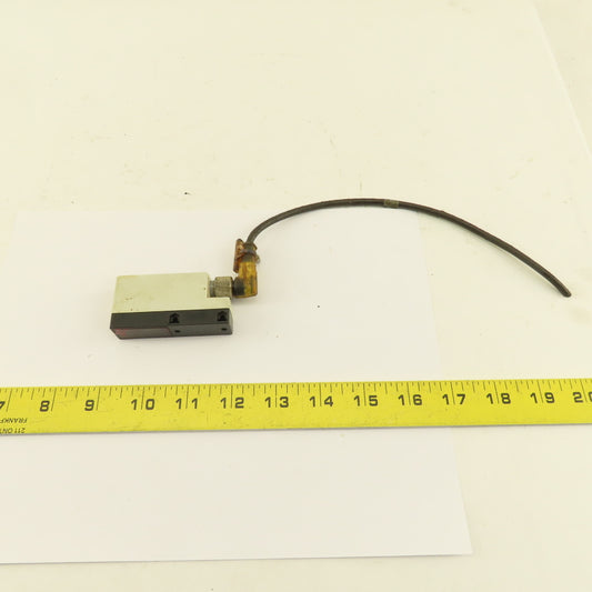 Schneider XULH043539D Photoelectric Sensor 12-24 VDC 200mA 4 Pin Male Connector