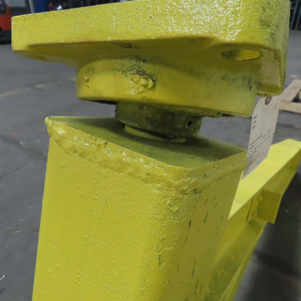 Industrial Insulations 2 Ton Post Mounted Jib Crane 71" Swing 36" Trolley Travel