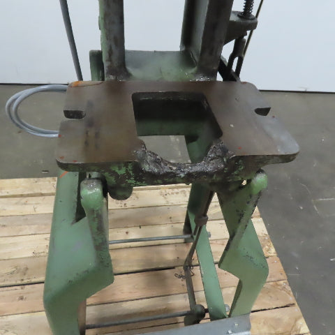 Famco 40 Mechanical OBI Punch Press 5 Ton 1-1/4" Stroke 3-1/2" Throat 115V 1Ph