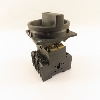 Moeller P3-63 600V 100A Max Main Rotary Disconnect Switch Panel Operator