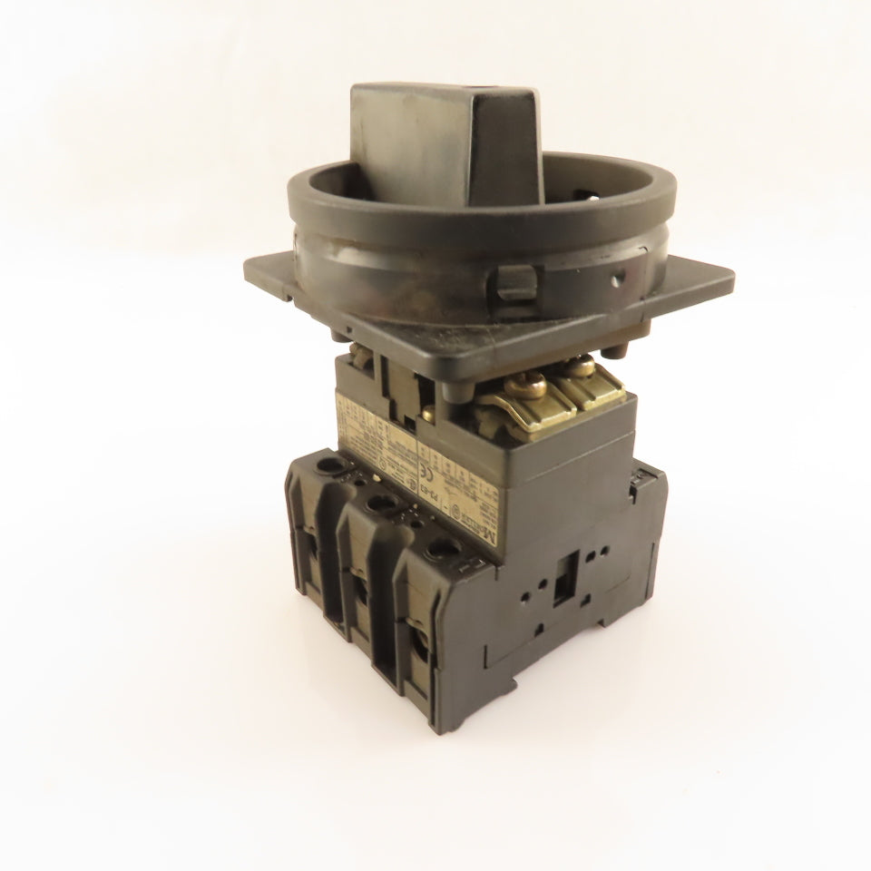 Moeller P3-63 600V 100A Max Main Rotary Disconnect Switch Panel Operator