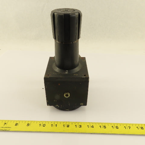 Wilkerson R3908FOGO Pneumatic Regulator " NPT p Max 250psi Temp Max175°