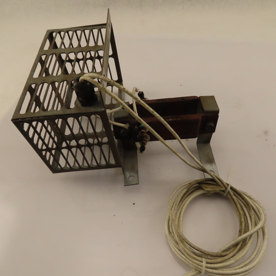 Chromalox PT-512 120V 125W Double Strip Heater Cage Assembly