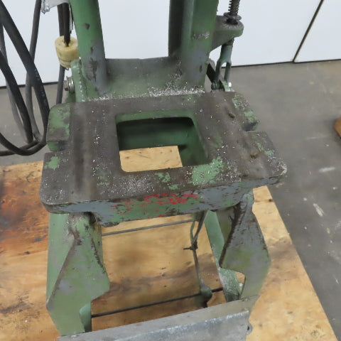 Famco Model 40 5 Ton Mechanical Punch Press 115V 1Ph 1-1/4" Stroke Needs Repair