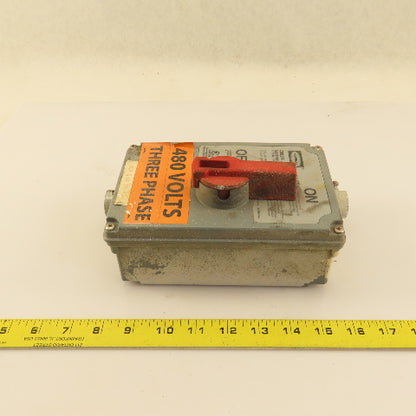 Hubbell HBLDS3 30A 600VAC Circuit-Lock Disconnect Switch 3 Pole Nema 4x Enc