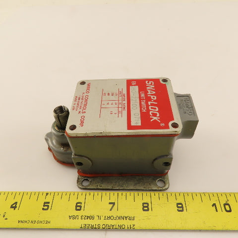 Namco EA 080-22100 Snap Lock 600V 5A Limit Switch