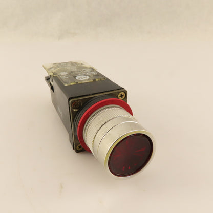 Allen Bradley 800MR-PF16S 300VAC 110/120V Lamp Illuminated RED Push Button