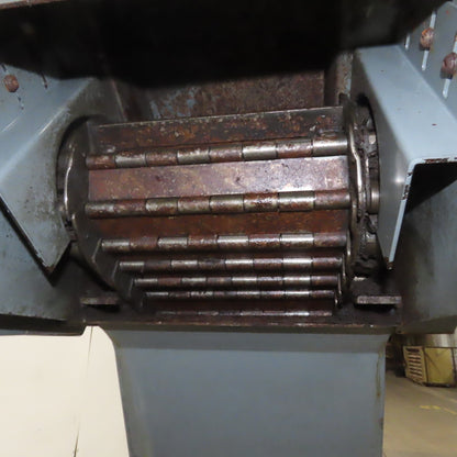 Hennig KMM-0366-00 Incline Chip Conveyor 8" Belt 8FPM 52" to 66" Disch. 220V 3Ph