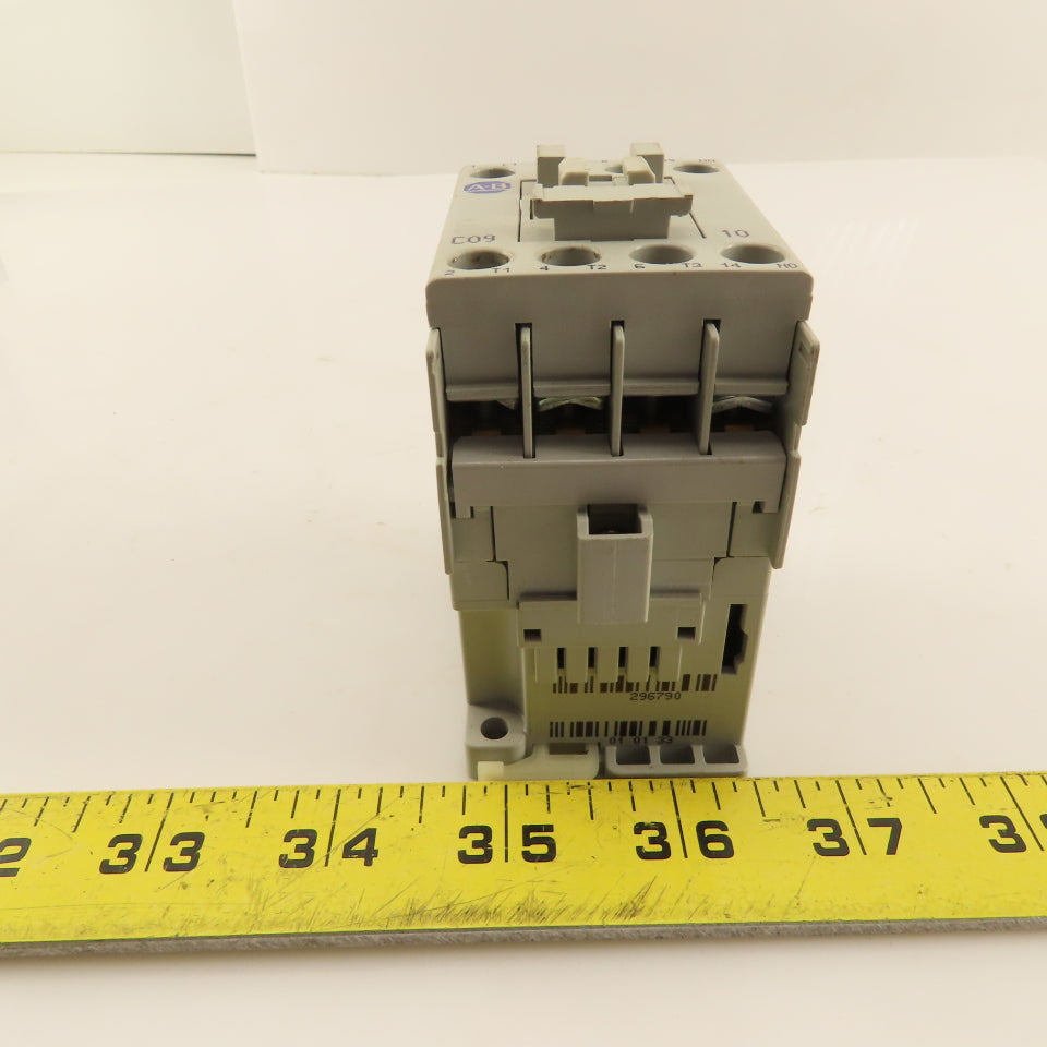 Allen Bradley 100-C09KD10 Contactor Relay 600V 25A 3Ph 7.5Hp 110/120V Coil