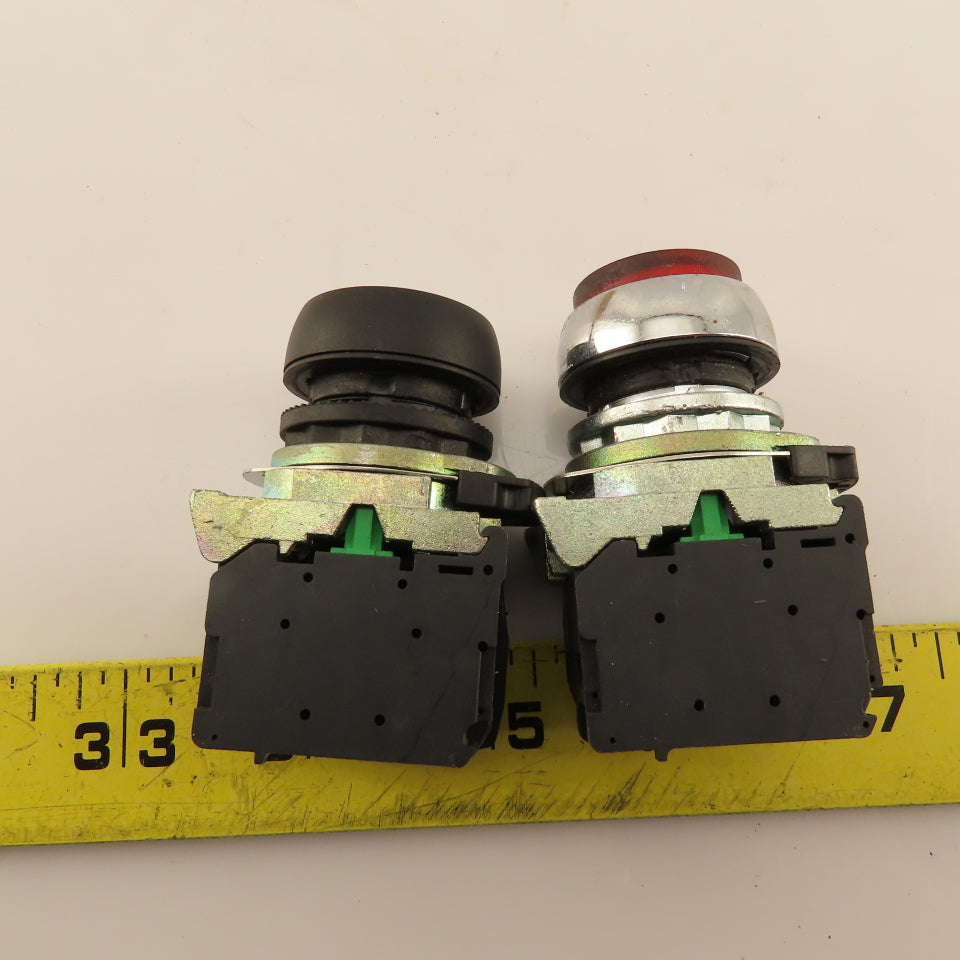Allen Bradley 800F-N3R Illuminated Push Button Red Green 24V Lamp 600V N/O Lot/2