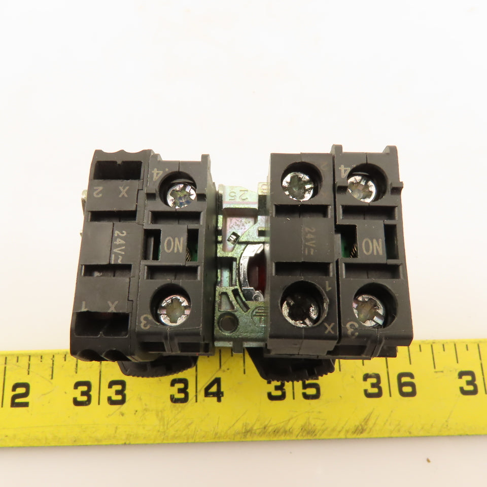 Allen Bradley 800F-N3R Illuminated Push Button Red Green 24V Lamp 600V N/O Lot/2