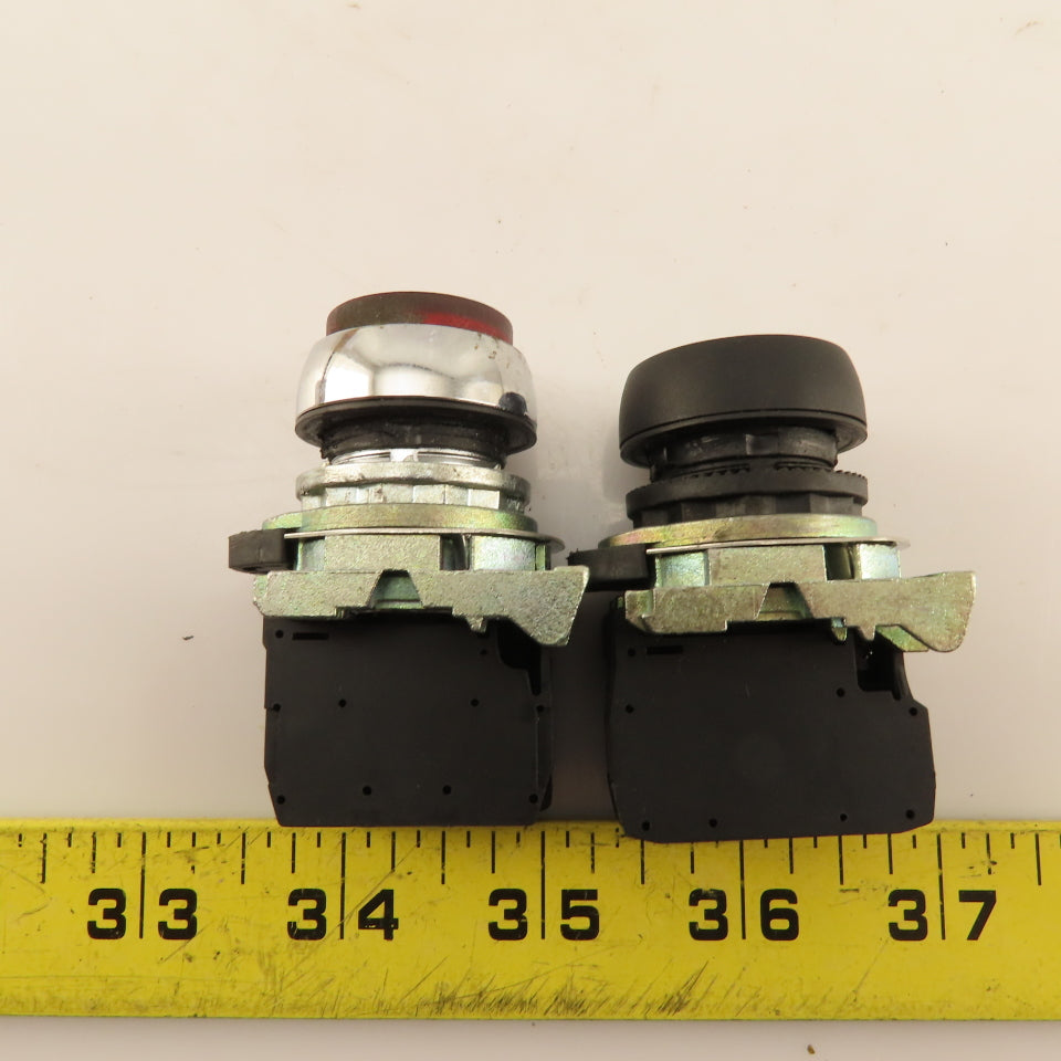 Allen Bradley 800F-N3R Illuminated Push Button Red Green 24V Lamp 600V N/O Lot/2