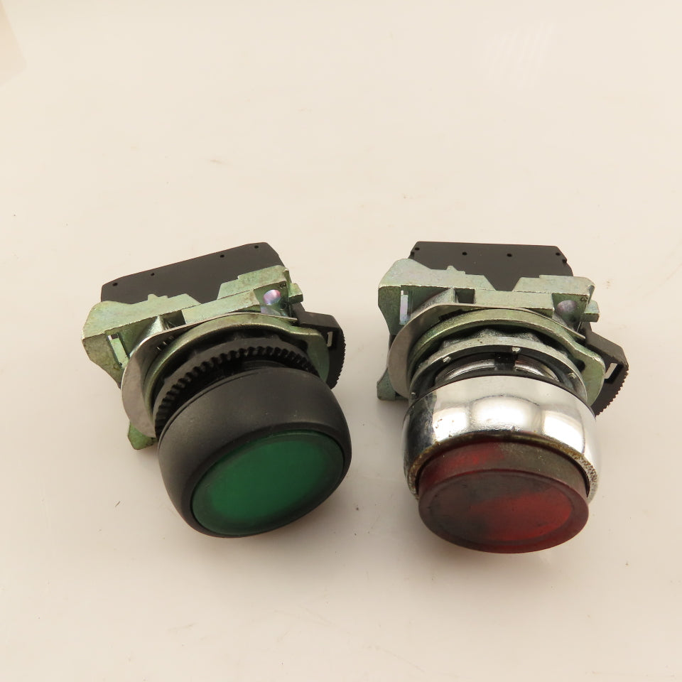 Allen Bradley 800F-N3R Illuminated Push Button Red Green 24V Lamp 600V N/O Lot/2