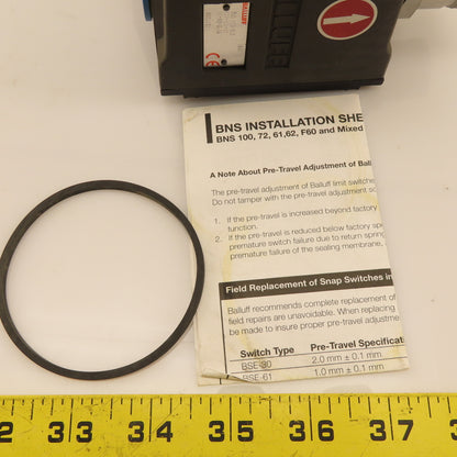 Balluff BNS02T1 3 Position Roller Plunger Limit Switch