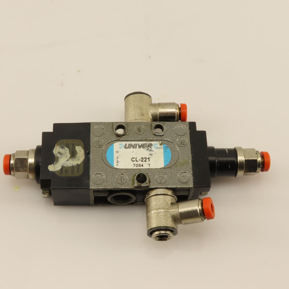 Univer CL-221 3 Port 2 Way Pneumatic Air Pilot Directional Valve 1/8" NPT
