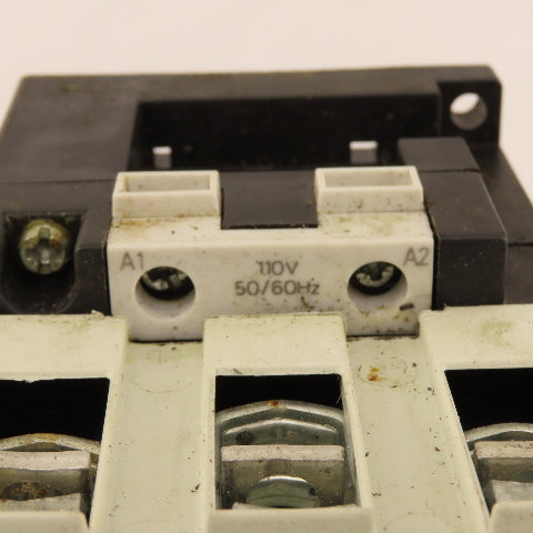 Siemens 3RT1046-1AG20 Contactor Relay 95A 45kW 400VAC 3 Pole 110V Coil