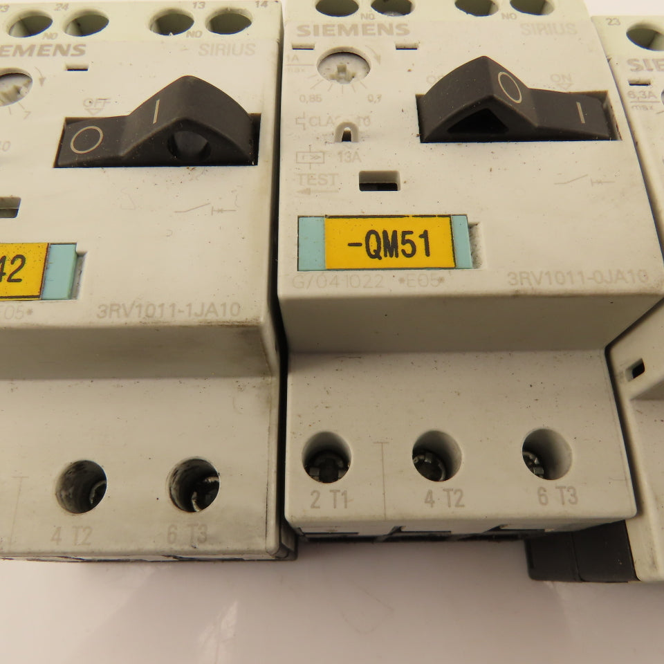 Siemens 3RV1011-1CA10 600V 3Ph Motor Starter Overload Breaker Mixed Lot Of 4